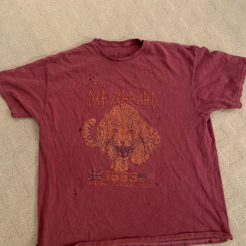 UO DEF LEPPARD TEE